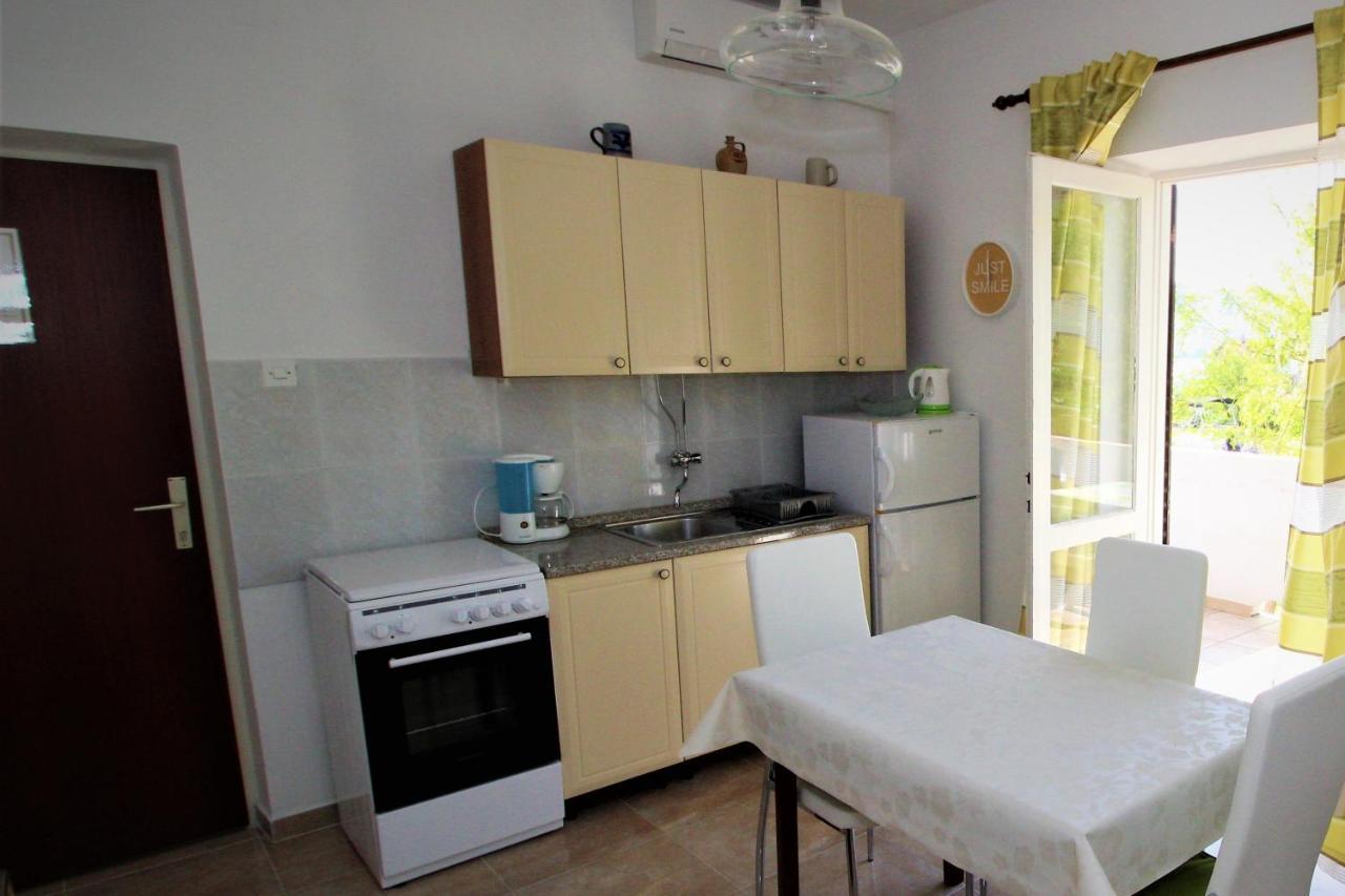 Apartments And Rooms With Parking Space Pag - 13060 พาก ภายนอก รูปภาพ