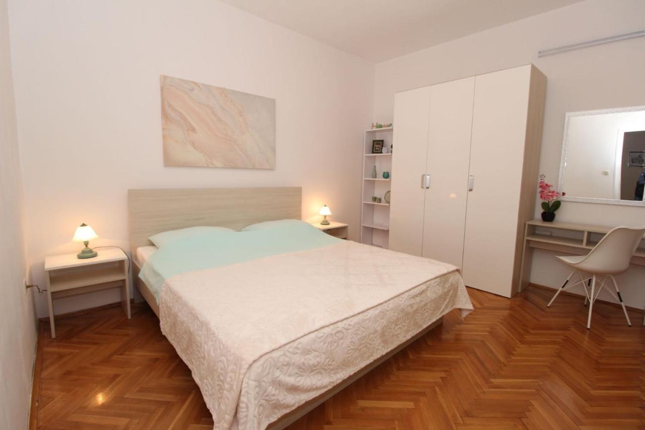 Apartments And Rooms With Parking Space Pag - 13060 พาก ภายนอก รูปภาพ