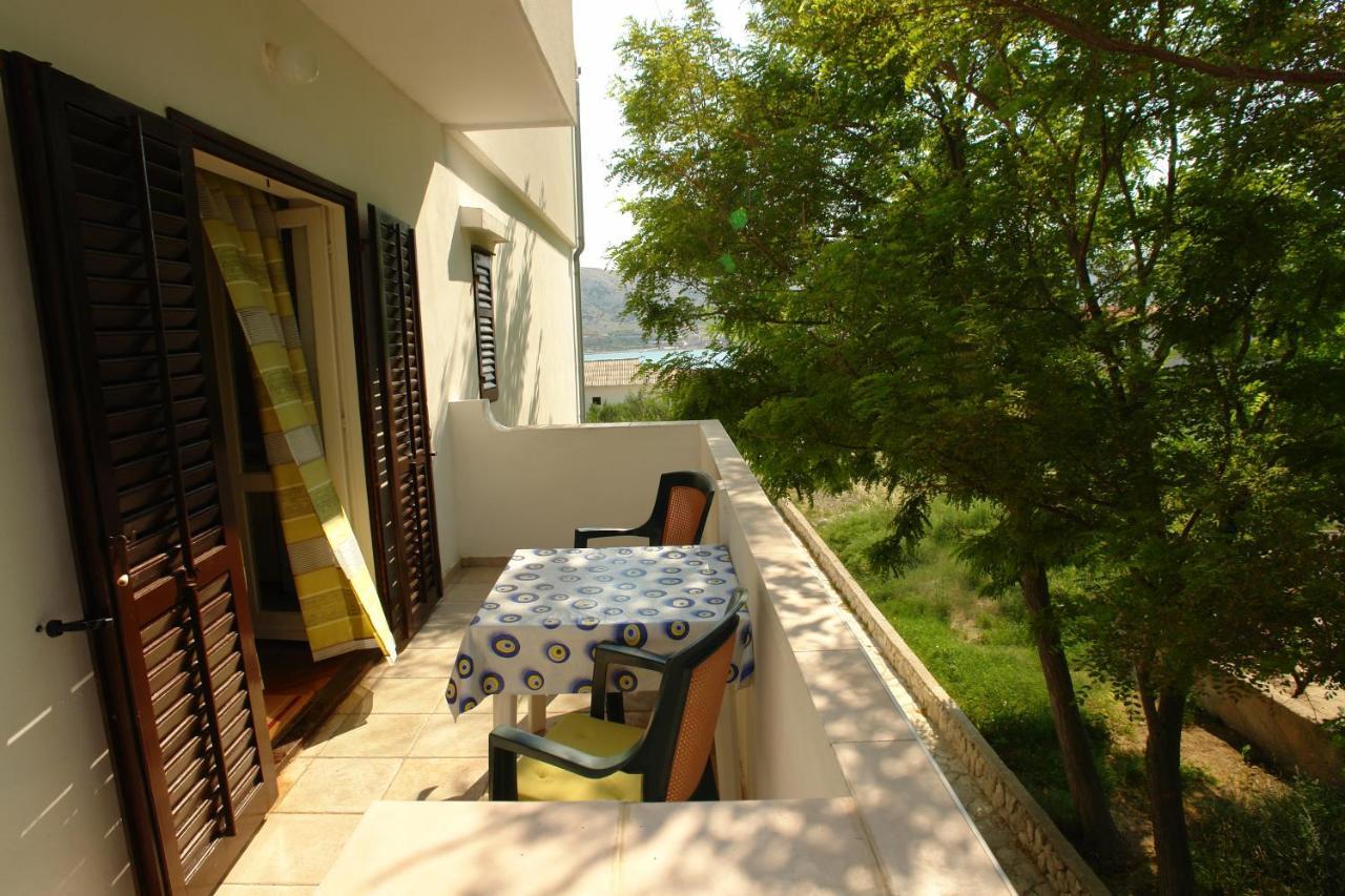 Apartments And Rooms With Parking Space Pag - 13060 พาก ภายนอก รูปภาพ